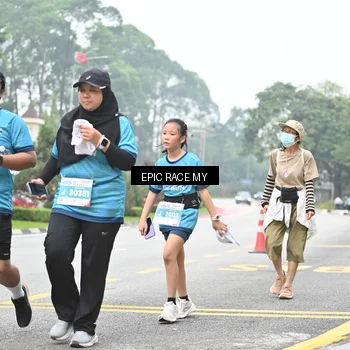 Runner Photo 7039432