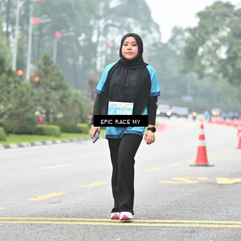 Runner Photo 7039458