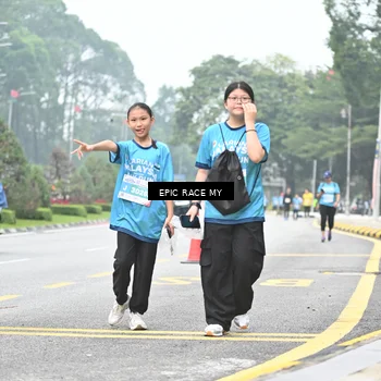 Runner Photo 7039468