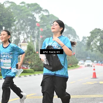 Runner Photo 7039470