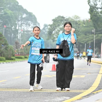 Runner Photo 7039471