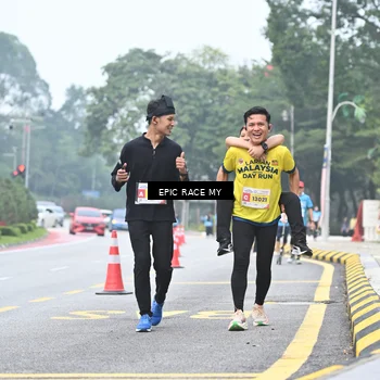 Runner Photo 7039480