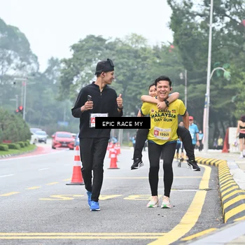 Runner Photo 7039484