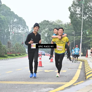 Runner Photo 7039489