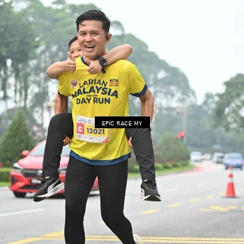 Runner Photo 7039493