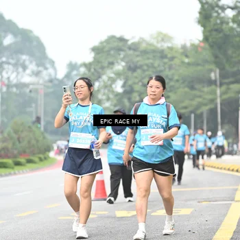 Runner Photo 7039558