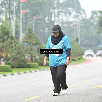 Runner Photo 7039576