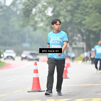 Runner Photo 7039583