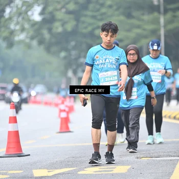 Runner Photo 7039605