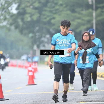 Runner Photo 7039606