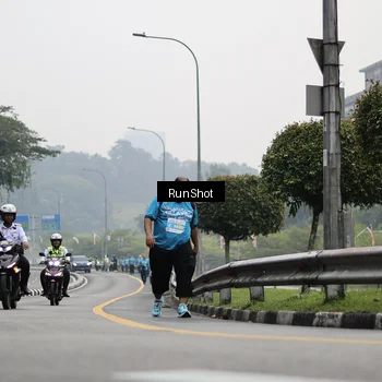 Runner Photo 7039623