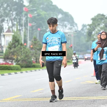 Runner Photo 7039624