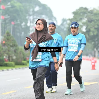 Runner Photo 7039630