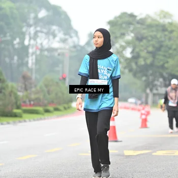 Runner Photo 7039675