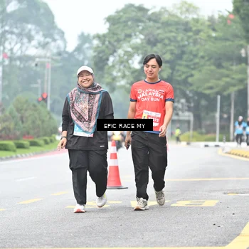 Runner Photo 7039682