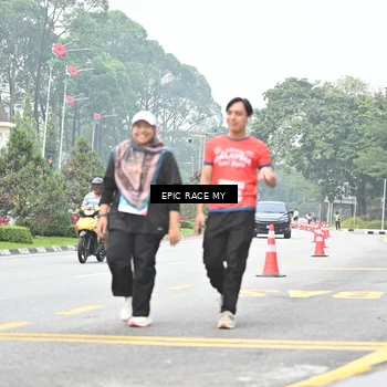 Runner Photo 7039695