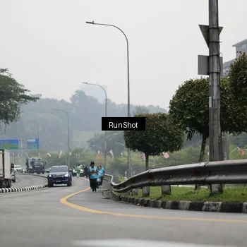 Runner Photo 7039735