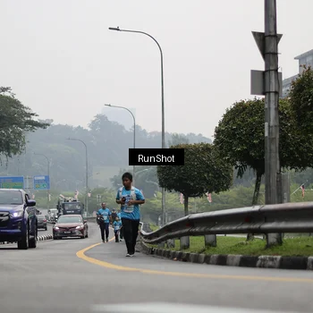 Runner Photo 7039739