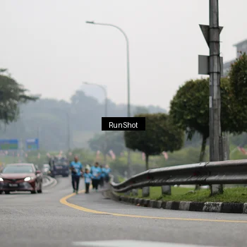 Runner Photo 7039746