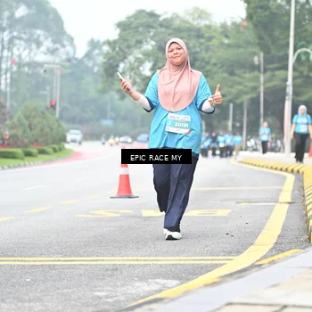Runner Photo 7039785