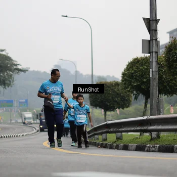 Runner Photo 7039798