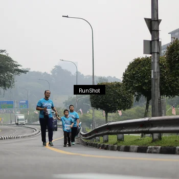 Runner Photo 7039815