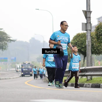 Runner Photo 7039831