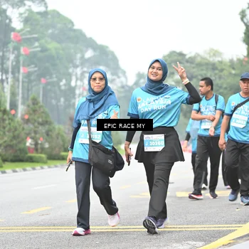 Runner Photo 7039835