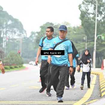 Runner Photo 7039842