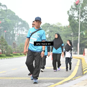 Runner Photo 7039853