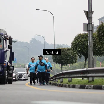 Runner Photo 7039866