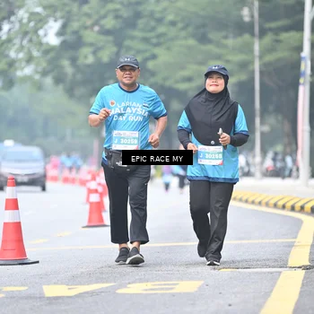 Runner Photo 7039880