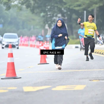 Runner Photo 7039904