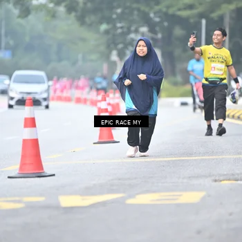 Runner Photo 7039906