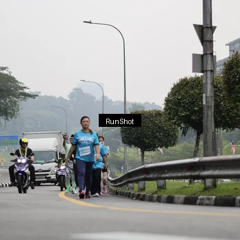 Runner Photo 7039920