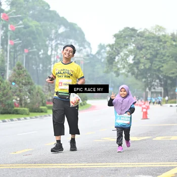 Runner Photo 7039935