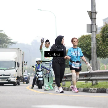 Runner Photo 7039942
