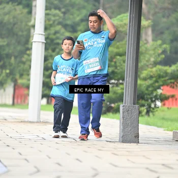 Runner Photo 7039955