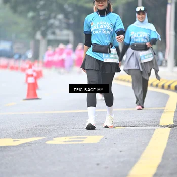 Runner Photo 7039956