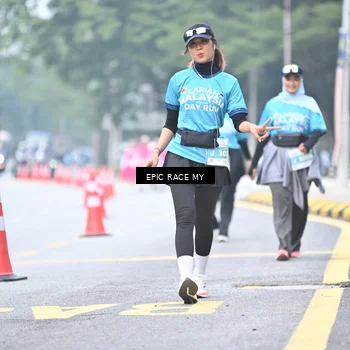 Runner Photo 7039957