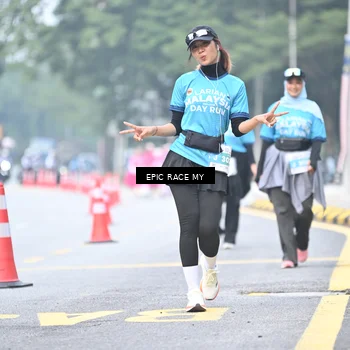 Runner Photo 7039959