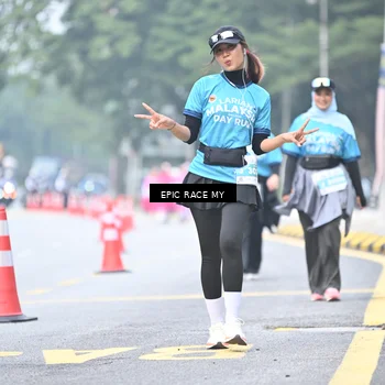 Runner Photo 7039960
