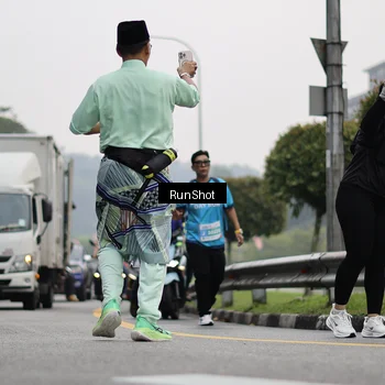 Runner Photo 7039963