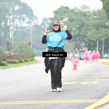 Runner Photo 7040001