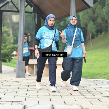 Runner Photo 7040084