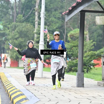 Runner Photo 7040118