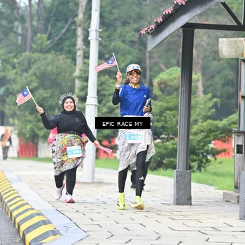 Runner Photo 7040119