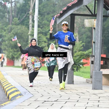 Runner Photo 7040128