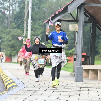 Runner Photo 7040129