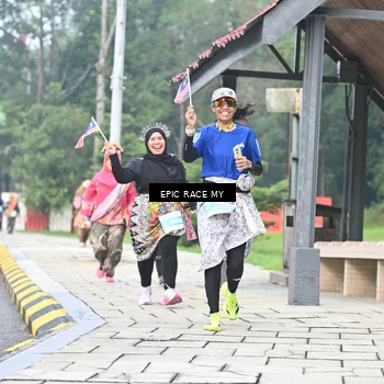 Runner Photo 7040130